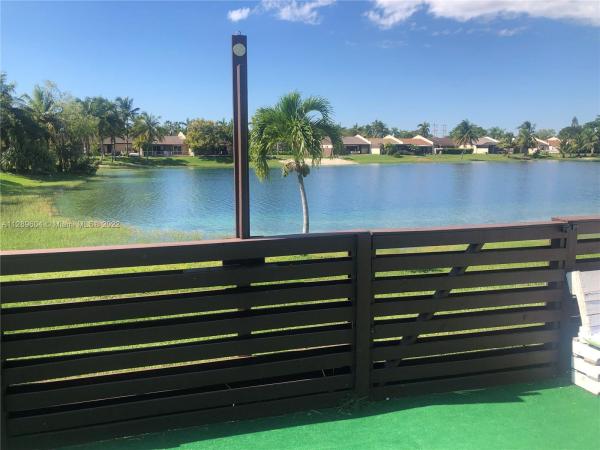 Devon Aire Villas, 11836 SW 123rd Ave 0, The Crossings, Florida 33186, image 2