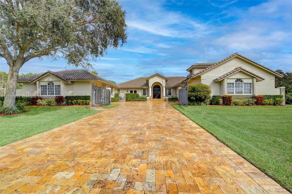 Plantation Acres, 11251 NW 7th St, Plantation, Florida 33325, image 2