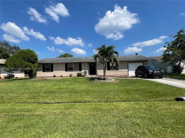 Floresta Pointe, 886 SE Odonnell Ln, Port St. Lucie, Florida 34983, image 2