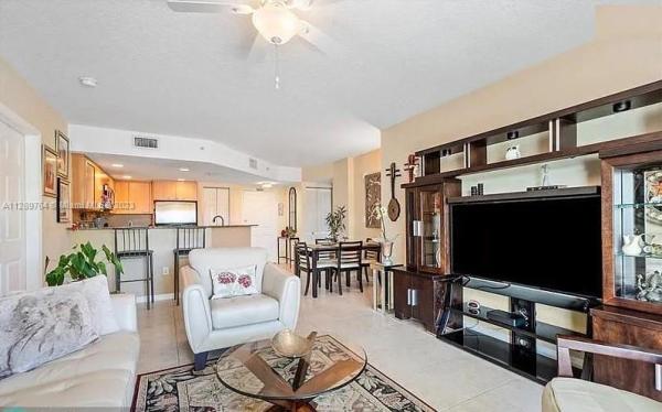Hallandale Yacht Club, 201 Golden Isles Dr #302, Hallandale Beach, Florida 33009, image 1