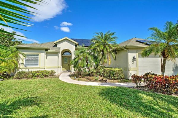 6223 NW Kukui Ct, Port St. Lucie, Florida 34983, image 2