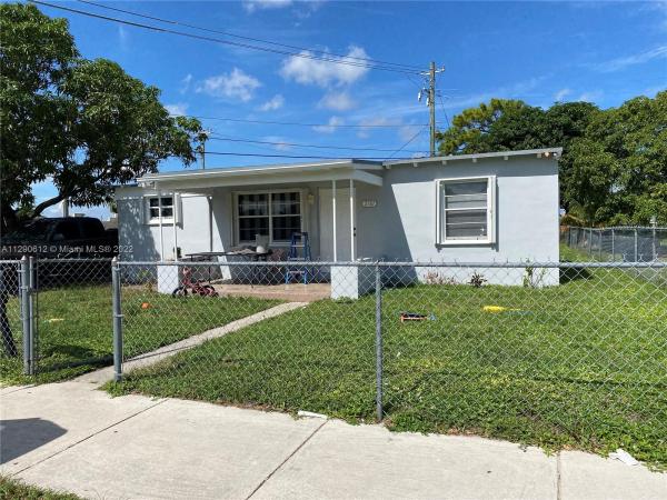 Magnolia Gardens, 2181 Rutland St, Opa-Locka, Florida 33054, image 2