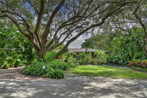 12021 NE 11th Pl, Biscayne Park, Florida 33161, image 2