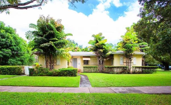 Coral Gables Country Club, 3515 Durango St, Coral Gables, Florida 33134, image 2