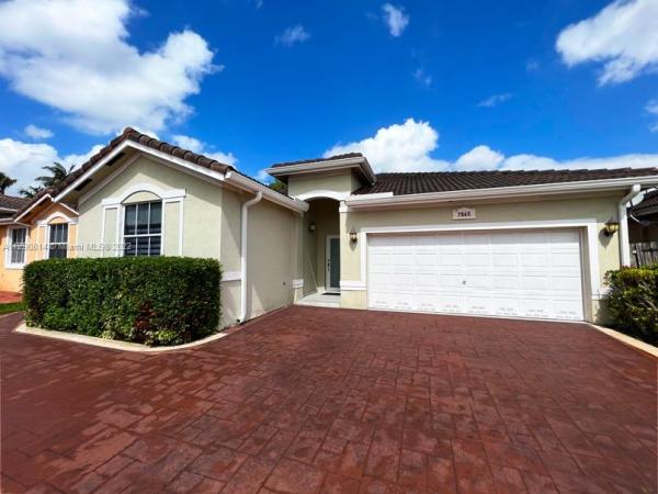 Spanish Lakes, 7865 NW 194th Ter, Hialeah, Florida 33015, image 1