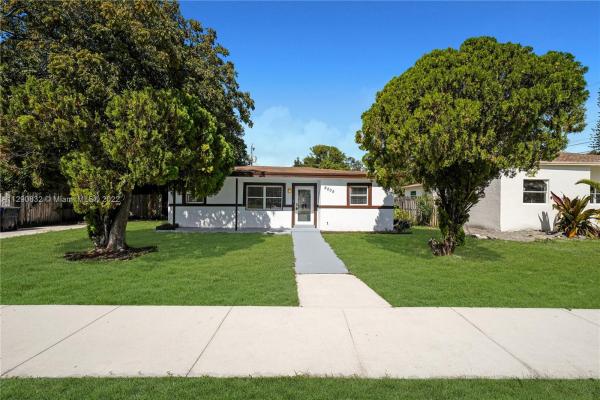 Hollywood Pines, 6205 Flagler St, Hollywood, Florida 33023, image 1