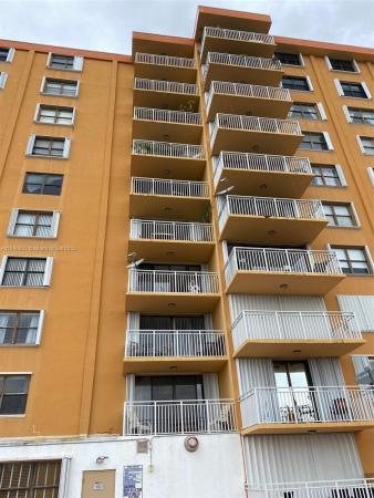 Waterside Towers, 2450 NE 135th St #508, North Miami, Florida 33181, image 1