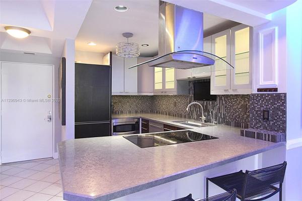 Camino Circle, 7900 Camino Cir #202, Glenvar Heights, Florida 33143, image 1
