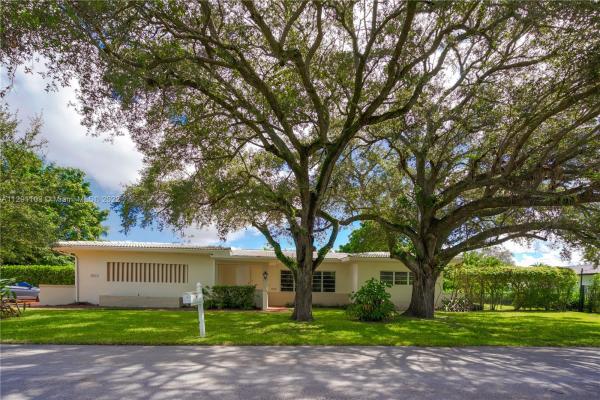 Palm Miami, 7171 SW 71st Ave, Glenvar Heights, Florida 33143, image 1