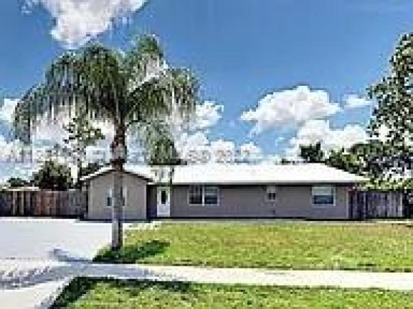 Palm Beach Colony, 826 Hibiscus Dr, Royal Palm Beach, Florida 33411, image 2