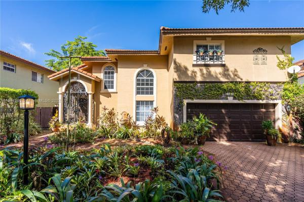 Park Lakes By The Meadows, 15813 SW 43rd St, Kendale Lakes, Florida 33185, image 2