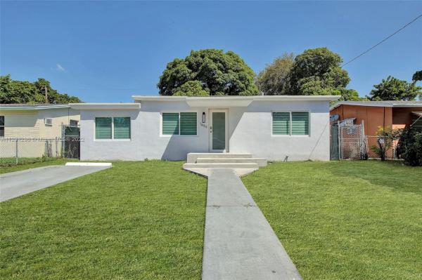 Washington Park, 1499 NE 152nd St, North Miami Beach, Florida 33162, image 1