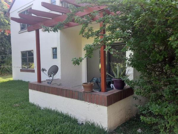 Lago Del Rey, 8650 SW 149th Ave #308, Kendall West, Florida 33193, image 1