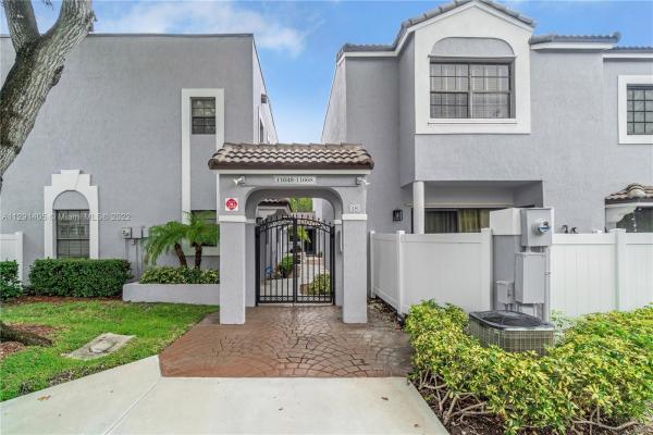 The Provinces Of Pierpointe At Pembroke Lakes, 11658 NW 11th St, Pembroke Pines, Florida 33026, image 2