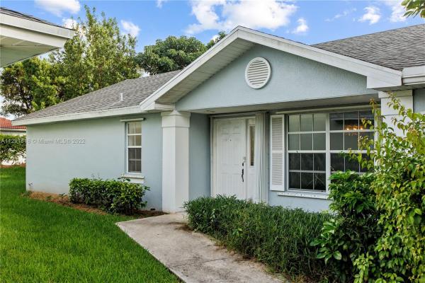 North Gate, 2280 SE 4th Ct, Homestead, Florida 33033, image 2