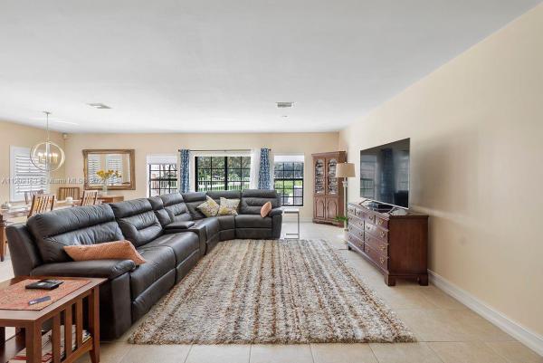 The Oaks At Hidden Harbour, Dania Beach, Florida 33312, image 1