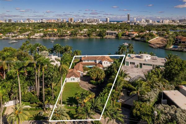 Sunset Lake, 2315 Lake Ave, Miami Beach, Florida 33140, image 2