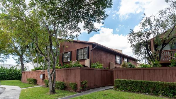 Snapper Village, 7029 SW 115th Pl #C32, Kendall, Florida 33173, image 2