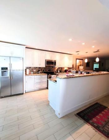 Boca Lakes, 8883 Bella Vista Dr, Boca Raton, Florida 33433, image 2