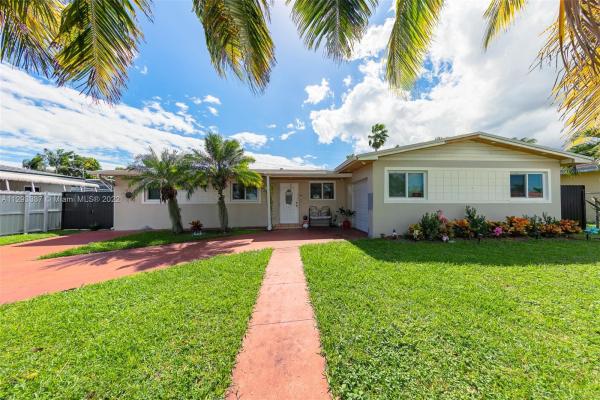 Cutler Ridge, 10040 SW 213th St, Cutler Bay, Florida 33189, image 2