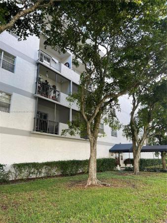 8950 NE 8th Ave #303, Unincorporated Dade County, Florida 33138, image 2
