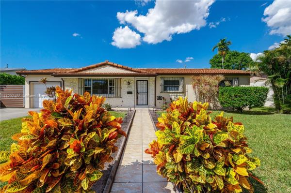 Coral Gardens, 9521 SW 26th Dr, Westchester, Florida 33165, image 1