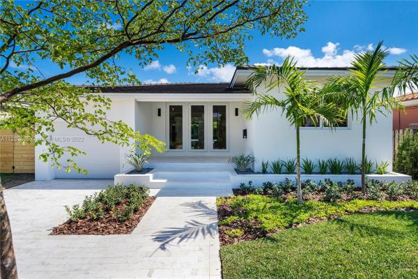 Altos Del Mar, 9381 Carlyle Ave, Surfside, Florida 33154, image 2