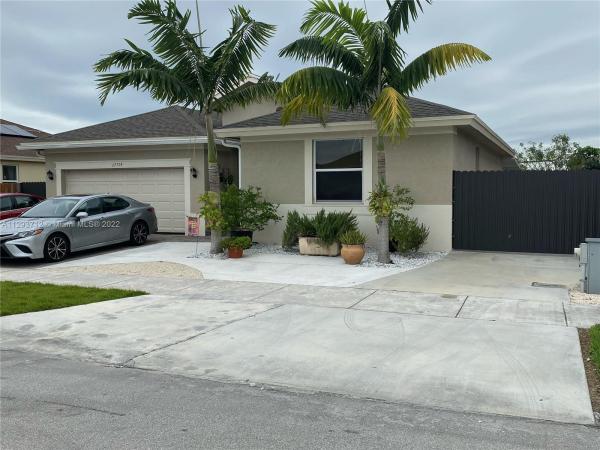 AH At Turnpike South, 27774 SW 133rd Path, Princeton, Florida 33032, image 1