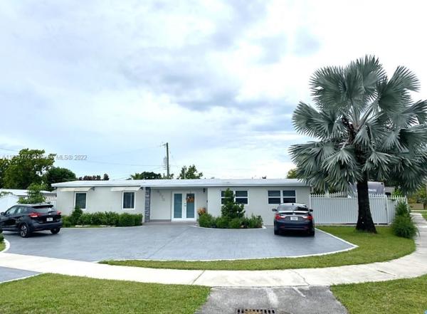 Westwood Lakes Residential, 4370 SW 115th Ave, Westwood Lakes, Florida 33165, image 2