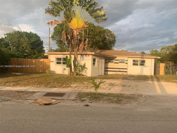 Sierra, 19401 NW 1st Pl, Miami Gardens, Florida 33169, image 1