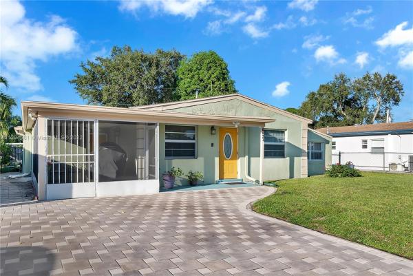 Driftwood Acres, 6851 Simms St, Hollywood, Florida 33024, image 2