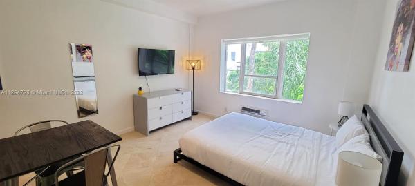 Mantell Plaza, 255 W 24th St #204, Miami Beach, Florida 33140, image 1