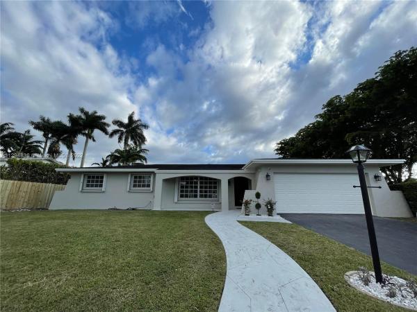 Kendale Lakes No HOA, 14290 SW 73rd St, Kendale Lakes, Florida 33183, image 2