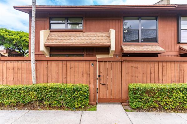 Snapper Village, 6917 SW 115th Pl #G39, Kendall, Florida 33173, image 2
