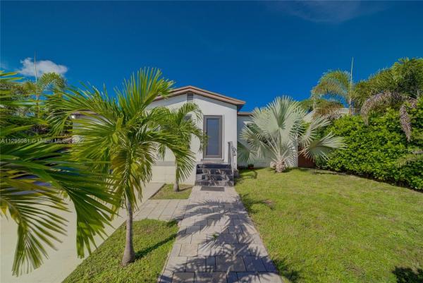 Le Roi, 1077 NW 40th St, Miami, Florida 33127, image 1