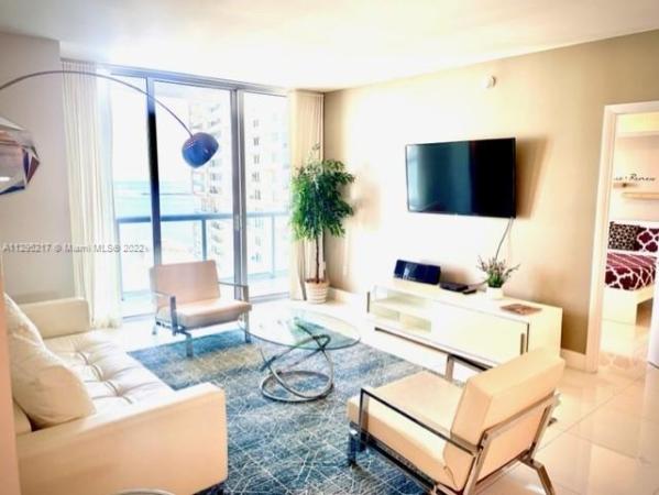 Icon Brickell Tower 3, 485 Brickell Ave #4301, Miami, Florida 33131, image 2