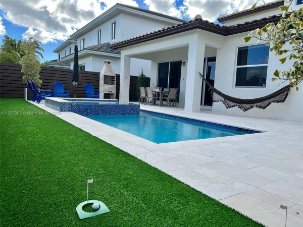 Venetian Parc, 15139 SW 176th St, Richmond West, Florida 33187, image 2