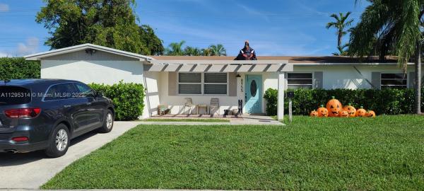 Cutler Ridge Pines, 8955 SW 198th Ter, Cutler Bay, Florida 33157, image 1