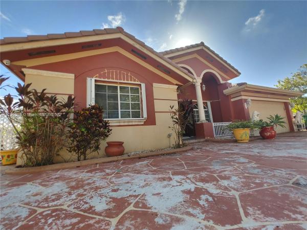 3823 SW 150th Ct, Unincorporated Dade County, Florida 33185, image 2