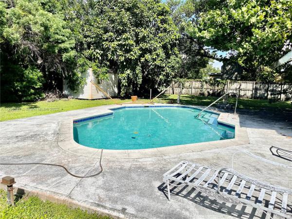 Cleveland Terrace, 1512 N 16th Ct, Hollywood, Florida 33020, image 1