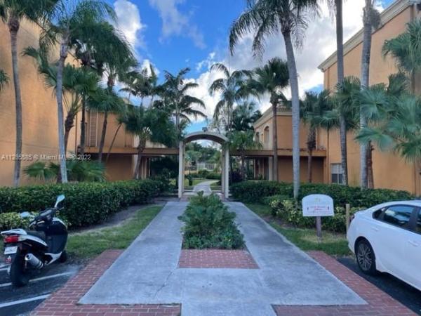 Venetian Gardens At Country Club Of Miami, 18111 NW 68th Ave #G204, Hialeah, Florida 33015, image 1