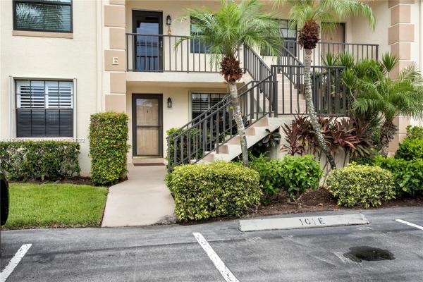 Pine Crest At Indian Creek, 101 Pinecrest Cir #E, Jupiter, Florida 33458, image 1
