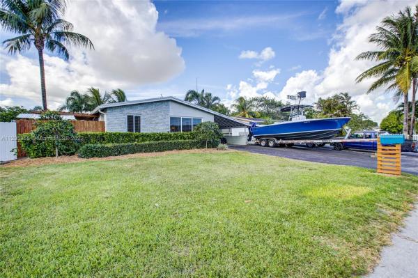 Sunshine Park Estates, 1920 N 61st Ave, Hollywood, Florida 33024, image 1