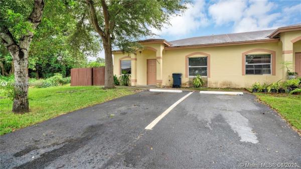 Waterside Townhomes, 28452 SW 141st Pl 0, Leisure City, Florida 33033, image 1