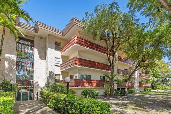 Villa Capri, 1205 Mariposa Ave #327, Coral Gables, Florida 33146, image 1
