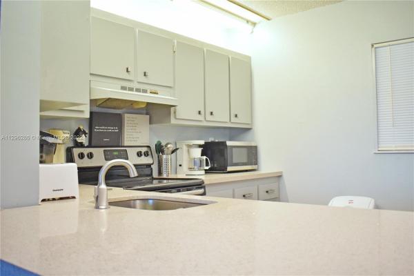 Somerset, 2800 Somerset Dr #307J, Lauderdale Lakes, Florida 33311, image 2