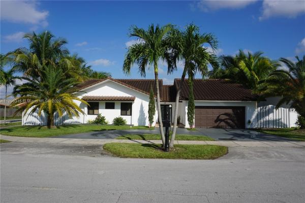 International Gardens, 1405 SW 119th Ct, Tamiami, Florida 33184, image 1
