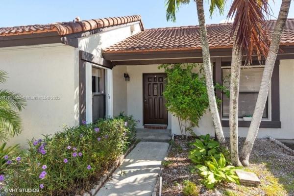 Village Homes At Lakes Of The Meadow, 15035 SW 48th Ter #G-101, Kendall West, Florida 33185, image 2