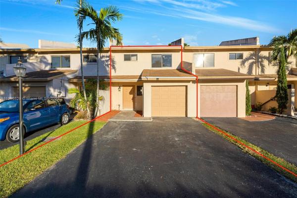 Colonial Lakes Villas Of Stirling Pointe, 4273 N 76th Ave #4273, Davie, Florida 33024, image 1