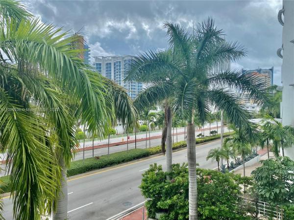 Peloro, 6620 Indian Creek Dr #304, Miami Beach, Florida 33141, image 1